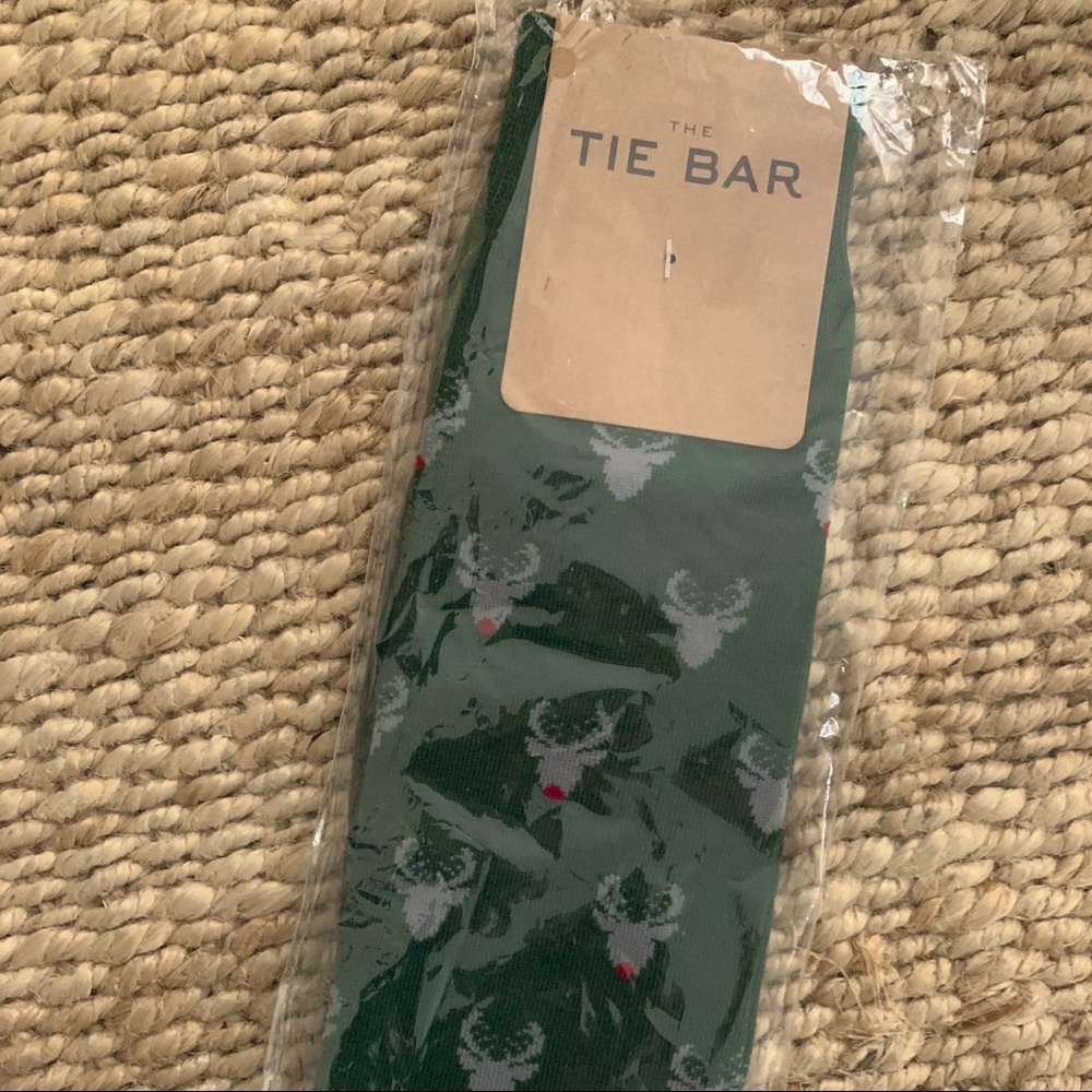 Christmas stocking stuffer: Tie Bar reindeer holiday socks NWT